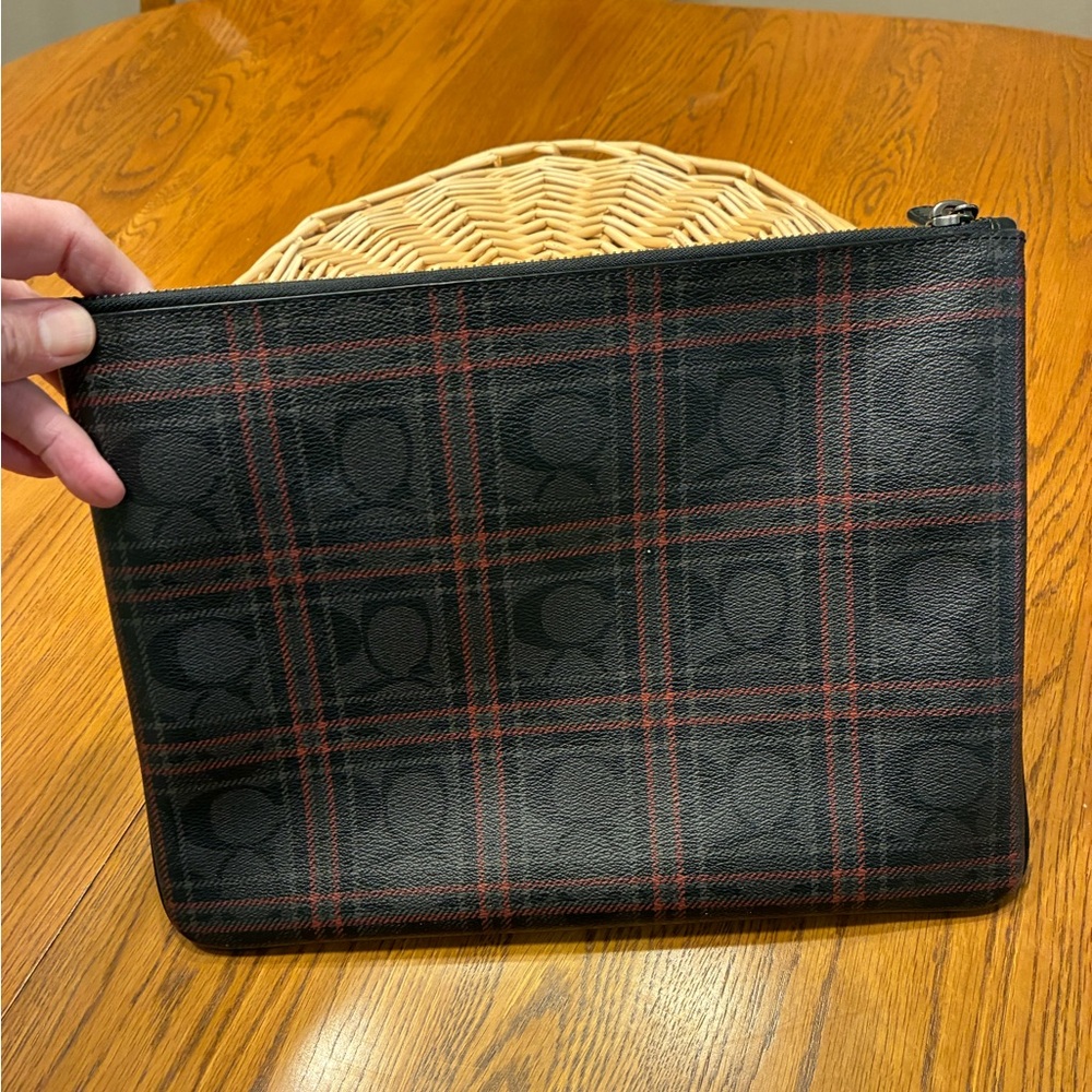 Coach Large Pouch In Signature Canvas With Shirting Plaid Print F86111 New